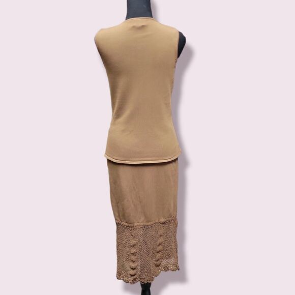 COLOUR works 2 piece skirt set. SIZE small - Picture 5 of 5